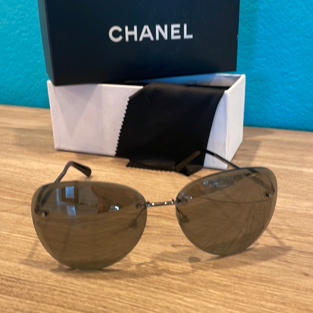 Chanel mirrored Pilot Silver sunglasses